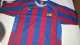 2005-06 Barcelona Home Shirt Size Medium - Forever Football Shirts