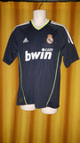 2010-11 Real Madrid Away Shirt Size Medium - Ozil #23 - Forever Football Shirts