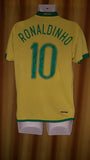 2006-07 Brazil Home Shirt Size Medium - Ronaldinho #10 - Forever Football Shirts