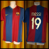 2006-07 Barcelona Home Shirt Size Medium - Messi #19 - Forever Football Shirts
