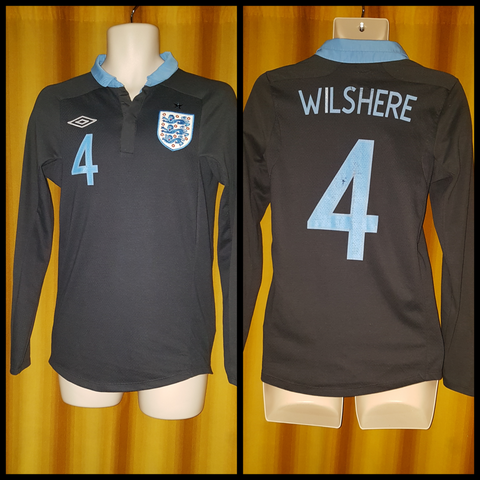 2011-12 England Away Shirt Size 36 (Long Sleeve) - Wilshere #4 - Forever Football Shirts