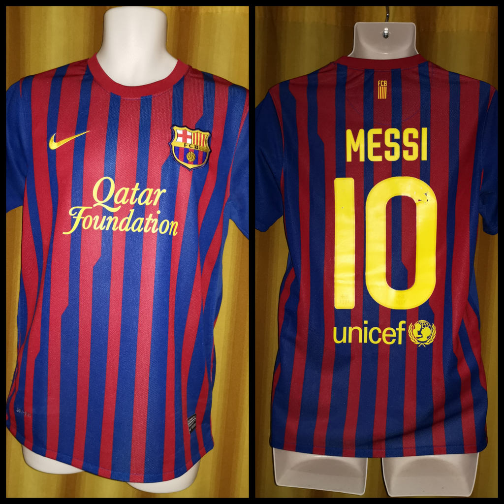 2011-12 Barcelona Home Shirt Size Small - Messi #10