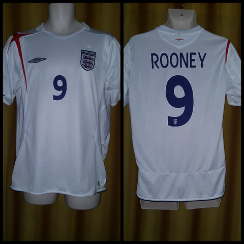 2005-06 England Home Shirt Size Medium - Rooney #9 - Forever Football Shirts