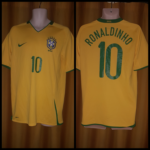 2007-09 Brazil Home Shirt Size Medium - Ronaldinho #10 - Forever Football Shirts