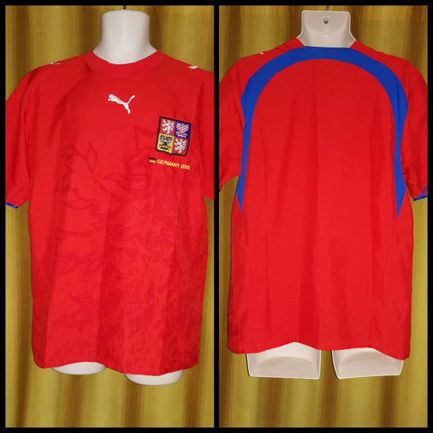 2006-07 Czech Republic Home Shirt Size Small