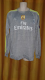2015-16 Real Madrid Away Shirt Size Extra Large (Long Sleeve) - Modric #19