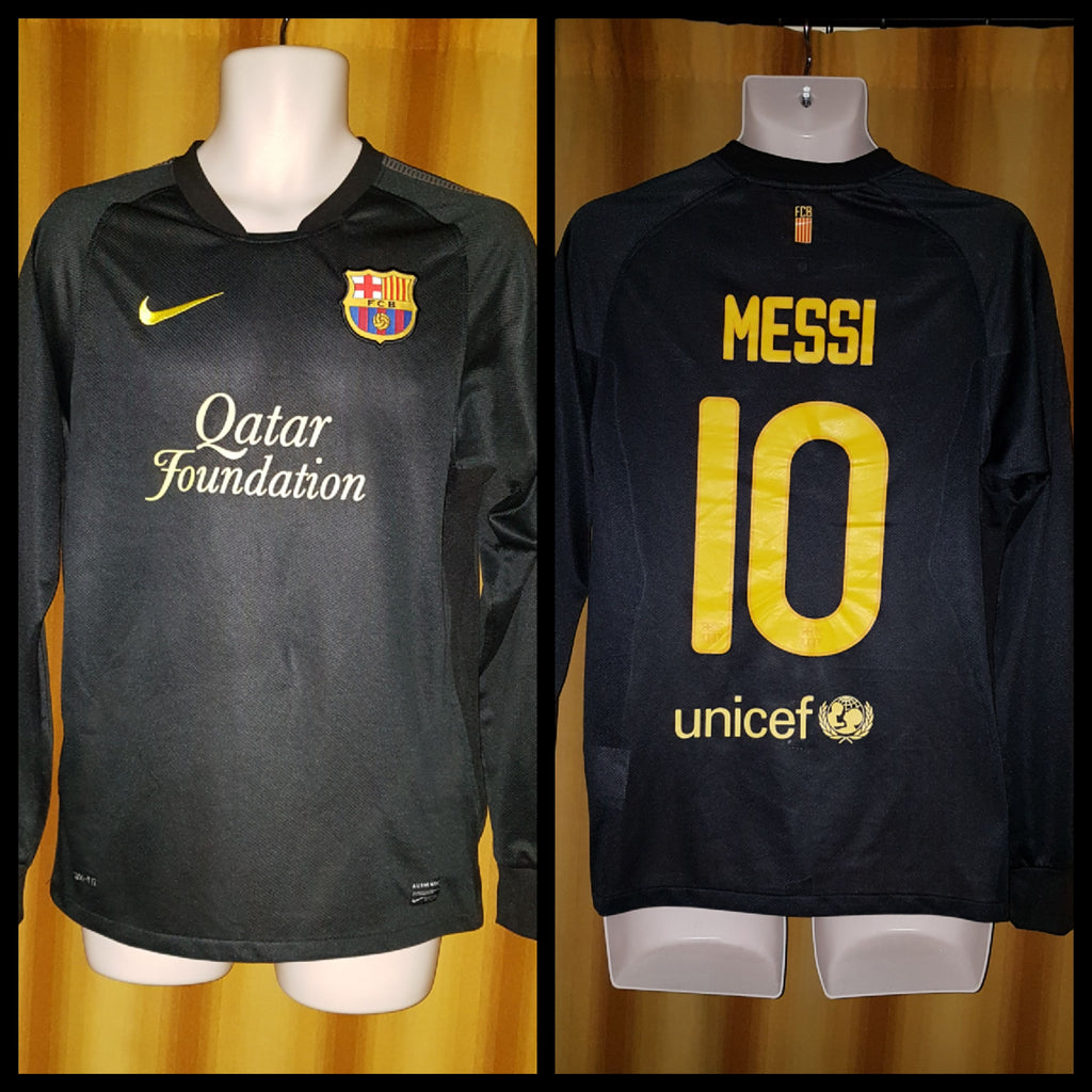 barcelona away kit 2011