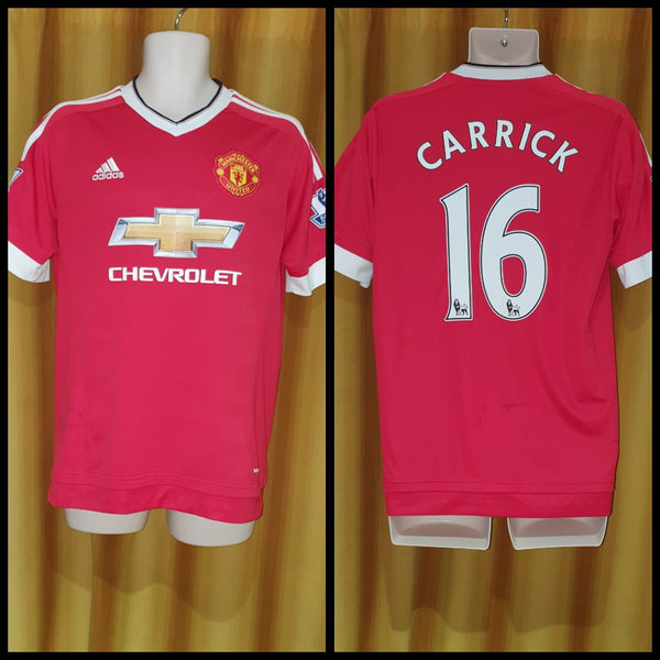 2015-16 Manchester United Home Shirt Size Medium - Carrick #16