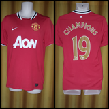 2011-12 Manchester United Home Shirt Size Small - Champions #19 - Forever Football Shirts