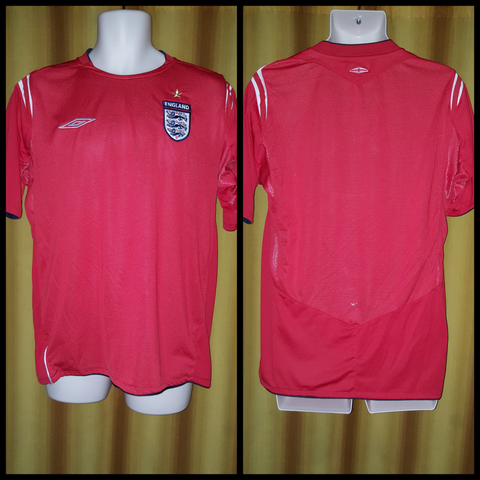 2004-06 England Away Shirt Size Medium - Forever Football Shirts