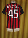 2013-14 AC Milan Home Shirt Size 15-16 Years - Balotelli #45