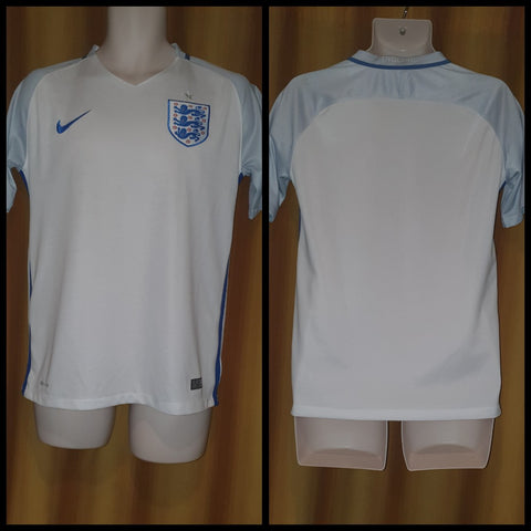 2016-17 England Home Shirt Size Small
