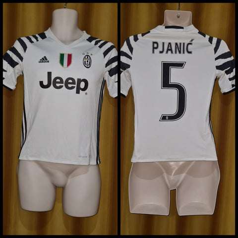 2016-17 Juventus 3rd Shirt Size 11-12 Yrs - Pjanic #5