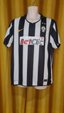 2010-11 Juventus Home Shirt Size Large